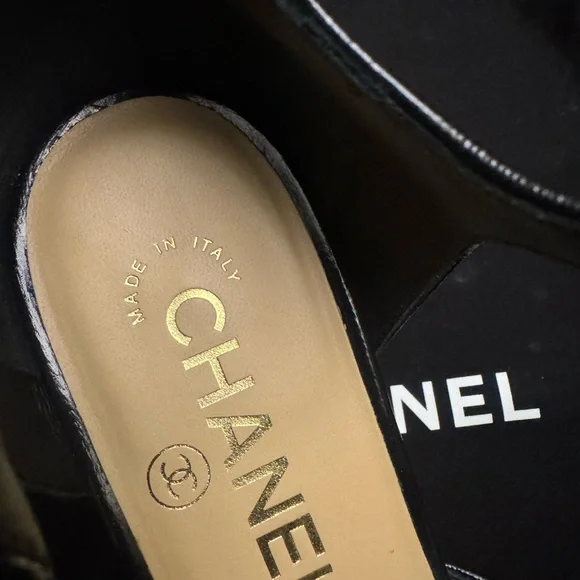 CHANEL Black Leather Heels - Picture 3 of 6